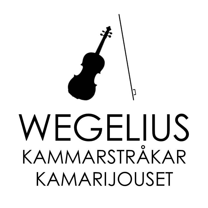Wegelius kamarijousten logo, jossa nimi lukee ruotsiksi kammarstråkar ja suomeksi kamarijouset. Tekstin yläpuolella siluettikuva viulusta ja jousesta.